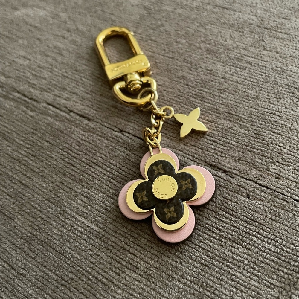 Brand New Authentic Louis Vuitton Blooming Flowers BB Bag Charm Keychain